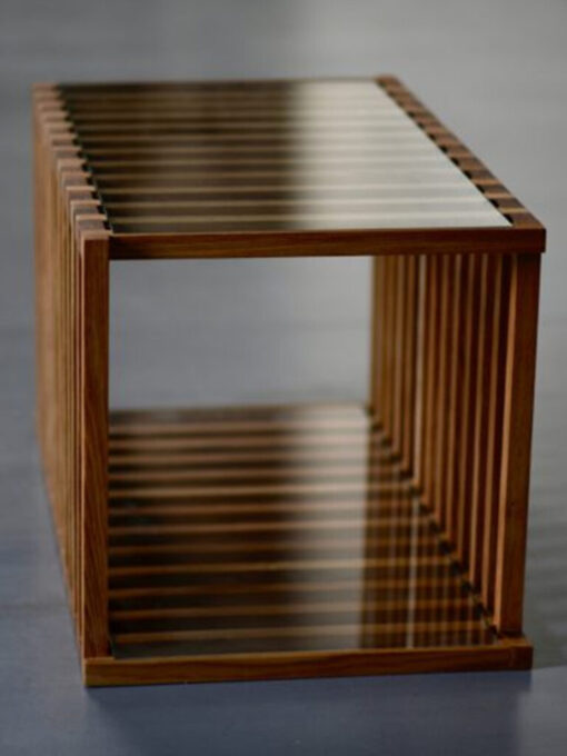 Das-Slinky-Couchtisch