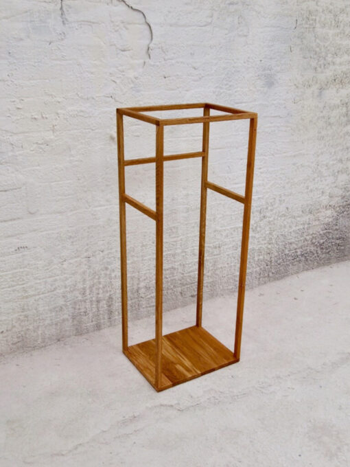 TB.21–Modern-Stummer-Diener