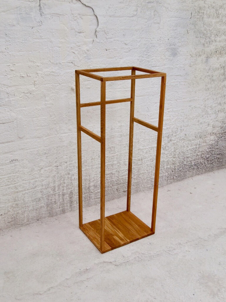 TB.21–Modern-Stummer-Diener