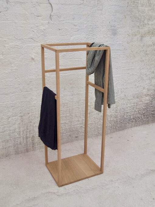TB.21–Modern-Stummer-Diener